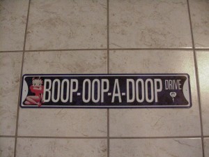 Betty Boop Tin Sign "Boop-Oop-A-Doop Drive" Design